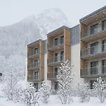 Le Mallet, Courmayeur, Alpine Homesuite Lägenhetshotell 3*