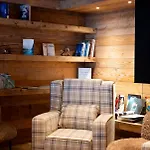 Le Mallet, Courmayeur, Alpine Homesuite Lägenhetshotell 3*