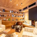 Le Mallet, Courmayeur, Alpine Homesuite Aparthotel 3*