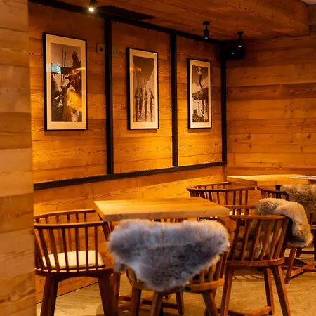 Le Mallet, Courmayeur, Alpine Homesuite 3*