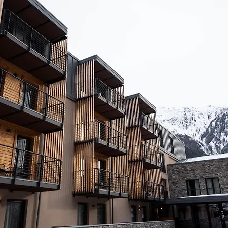 Le Mallet, Courmayeur, Alpine Homesuite 3*