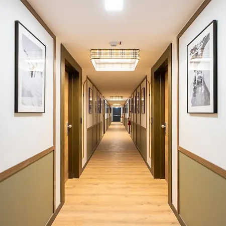 Le Mallet, Courmayeur, Alpine Homesuite 3*