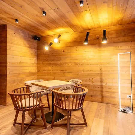 Apartmanhotel Le Mallet, Courmayeur, Alpine Homesuite