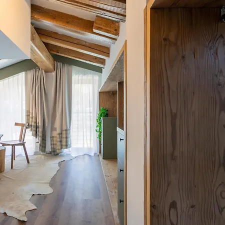 Aparthotel Le Mallet, Courmayeur, Alpine Homesuite 3*