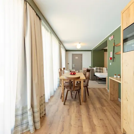 Le Mallet, Courmayeur, Alpine Homesuite Apartmanhotel 3*