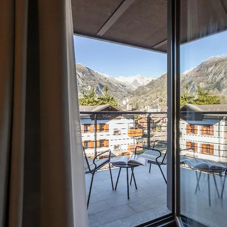 Ξενοδοχείο με διαμερίσματα Le Mallet, Courmayeur, Alpine Homesuite